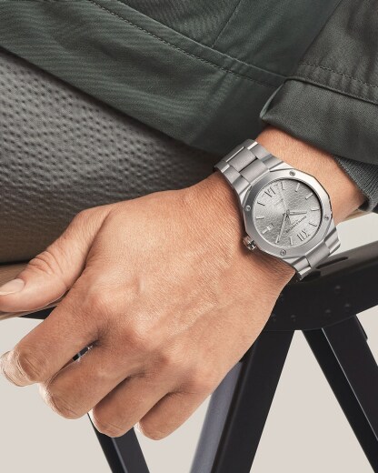 名士表（Baume & Mercier）Riviera 10622 男士腕表 Close-Up