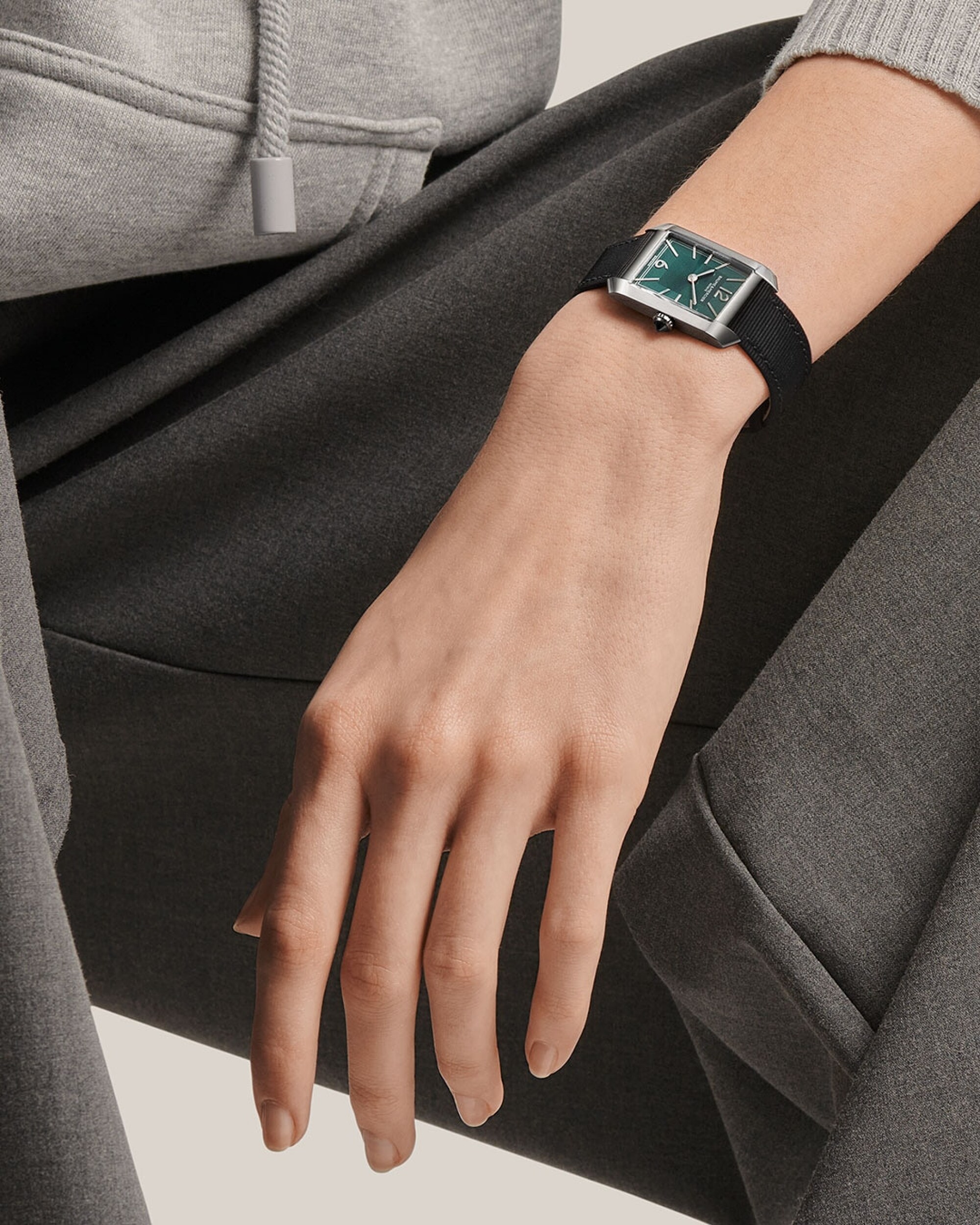 名士表(Baume & Mercier)Hampton 10630 女士腕表 Close-Up