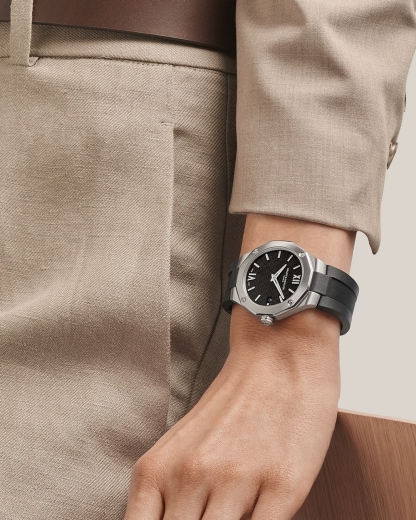 名士表（Baume & Mercier）Riviera 10613 女士腕表 Close-Up