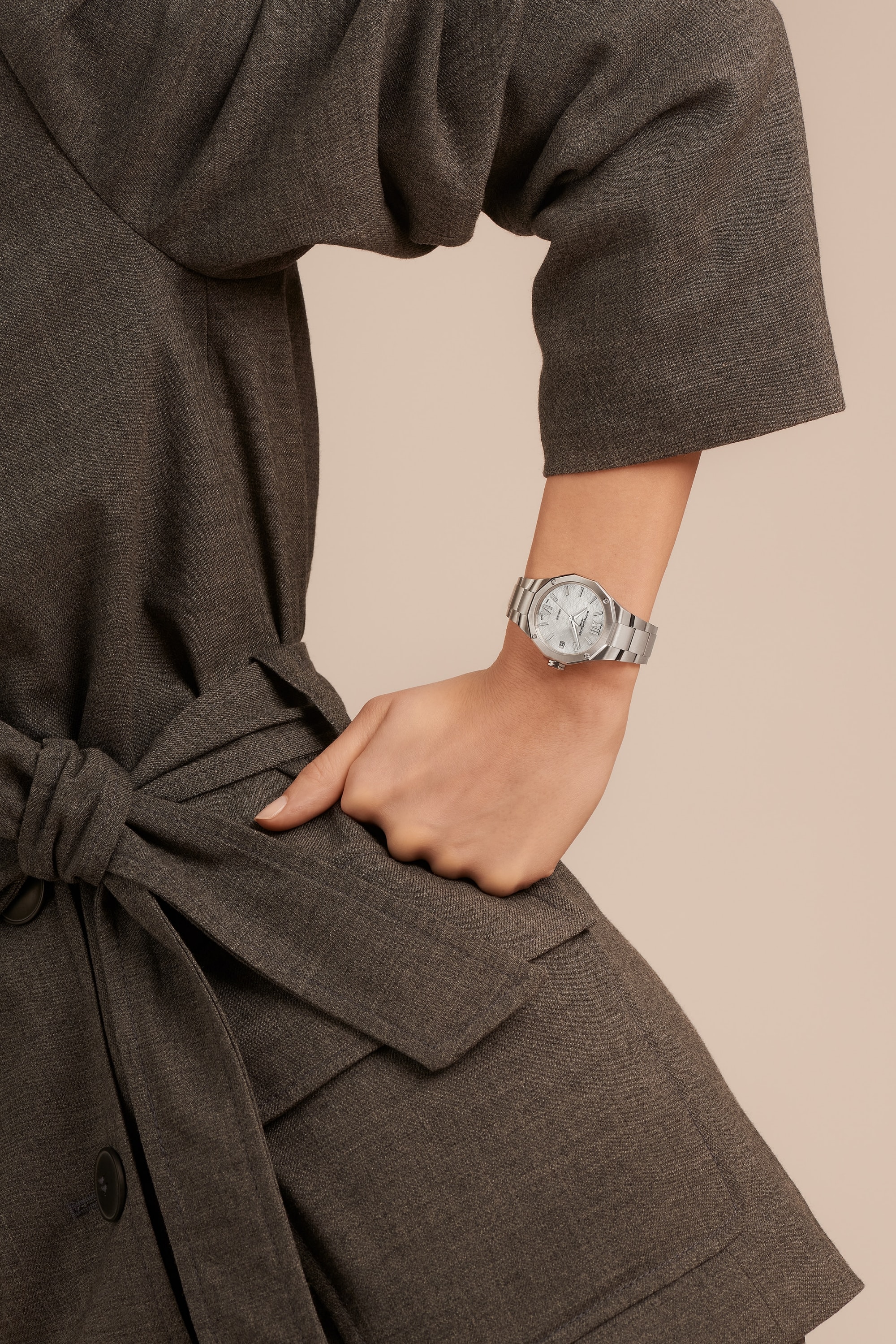 名士表(Baume & Mercier)Riviera 10676 女士腕表 Close-Up