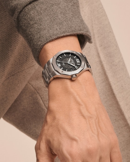 名士表（Baume & Mercier）Riviera 10702 男士腕表 Close-Up