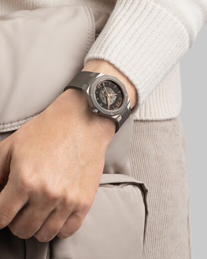 名士表（Baume & Mercier）Riviera 10720 男士腕表 Close-Up