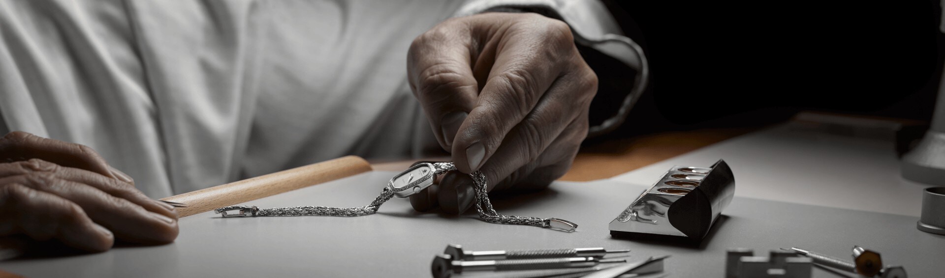 Baume et mercier watch services